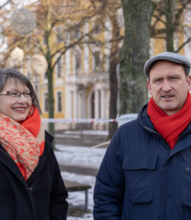 Falko Grube und Katja Pähle auf dem Domplatz