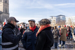 Falko Grube und Katja Pähle im Gespräch auf dem Domplatz
