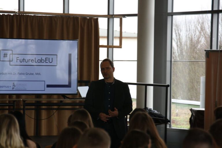 EuropaProjekttag an der BbS „Otto Schlein“ › Dr. Falko Grube
